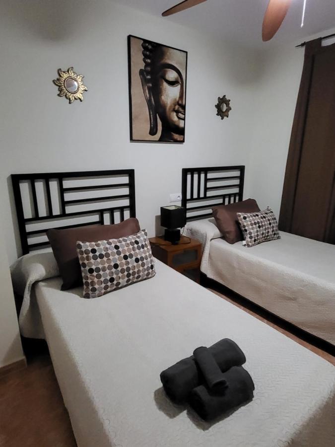 Bajo De Esencia Relajante Con Piscina Privada Y Patio!