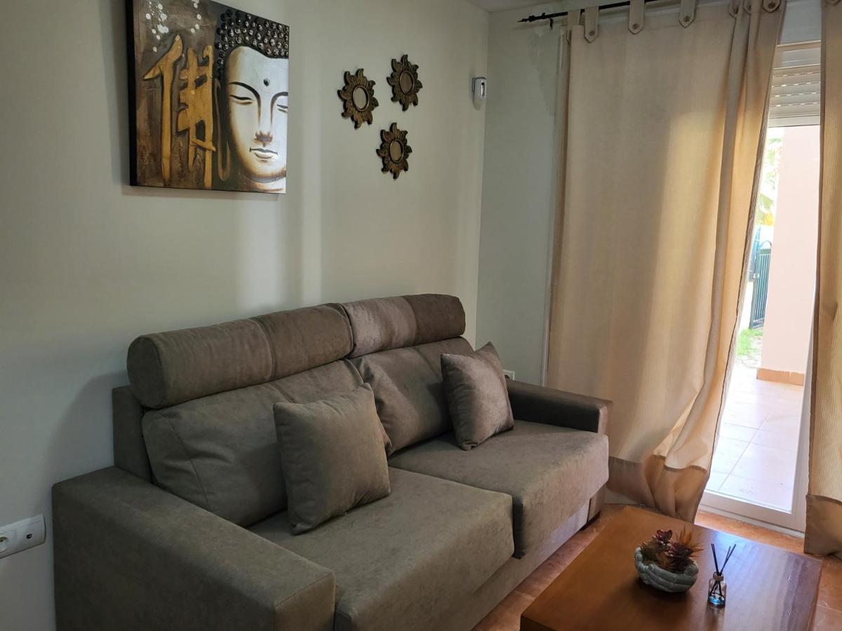 Bajo De Esencia Relajante Con Piscina Privada Y Patio!