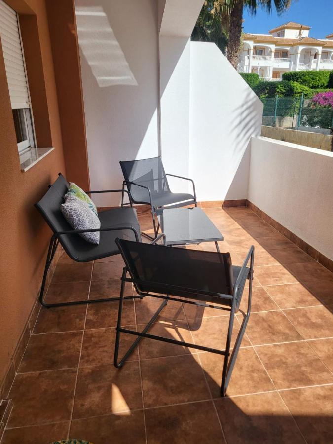 Bajo De Esencia Relajante Con Piscina Privada Y Patio! *