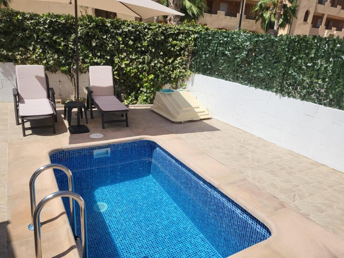 Apartamento Bajo De Esencia Relajante Con Piscina Privada Y Patio! *